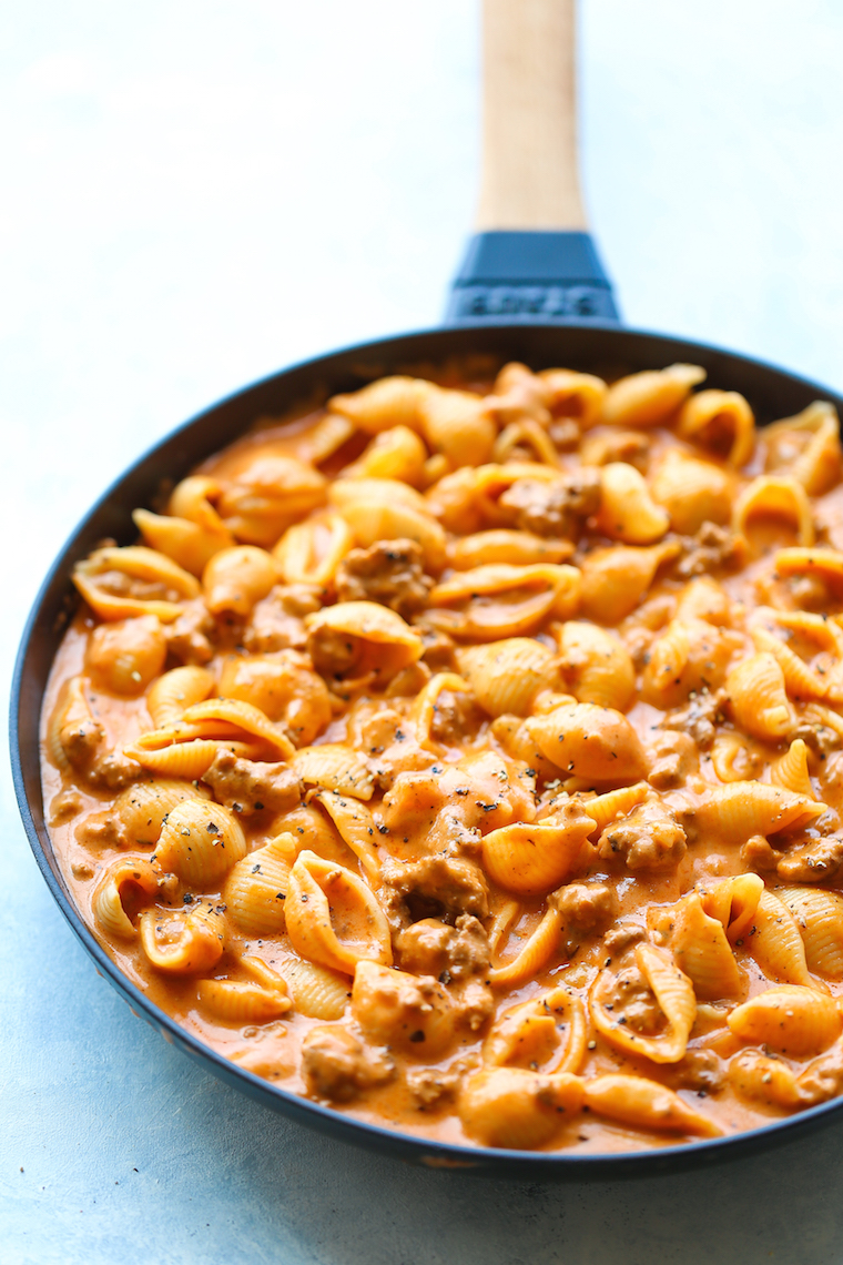 Creamy Beef and Shells - A quick/easy ground beef recipe, this is a pasta dish that will be on your dinner table all week long! So creamy and so comforting!