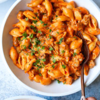 Creamy Red Pepper Shells