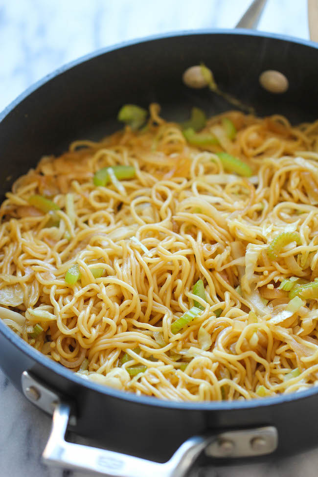 Panda Express Chow Mein Copycat - Tastes just like Panda Express except it takes just minutes to whip up and tastes a million times better!