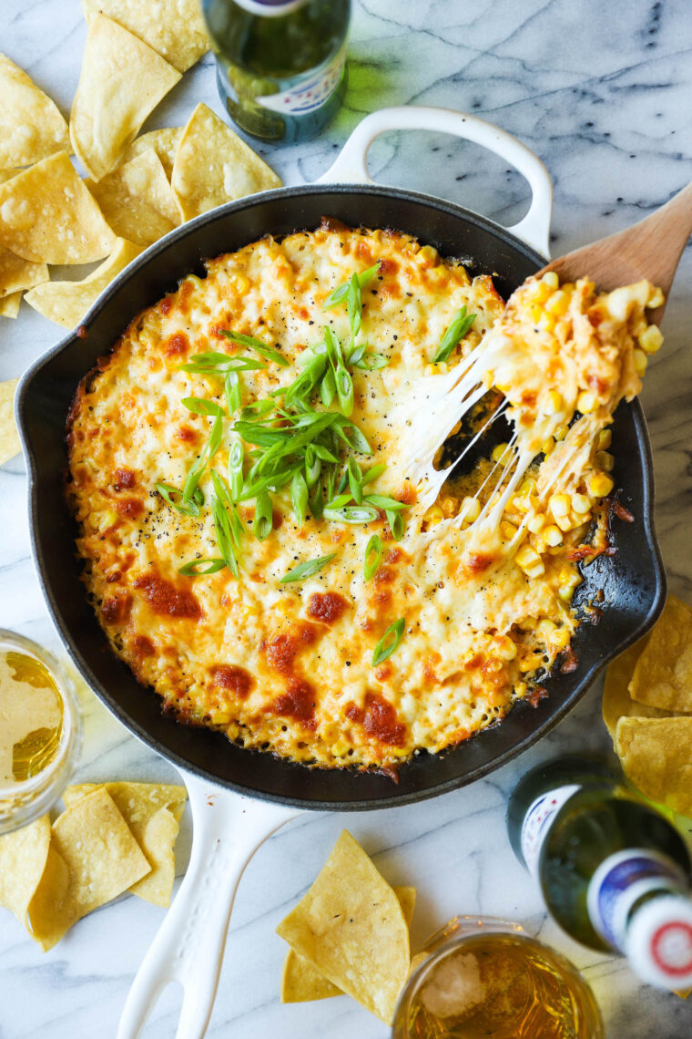 Korean Cheese Corn - Made in less than 30 min with fresh corn, mayo, Sriracha, and mozzarella. So cheesy, so creamy, and just so darn good!